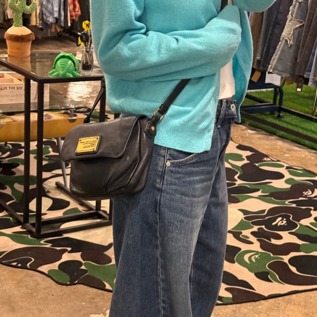 마크 제이콥스 클래식 Q 플랩 퍼시 미니 크로스백