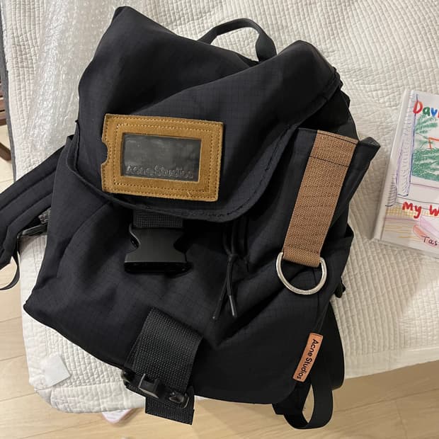 아크네 스튜디오 립스탑 백팩