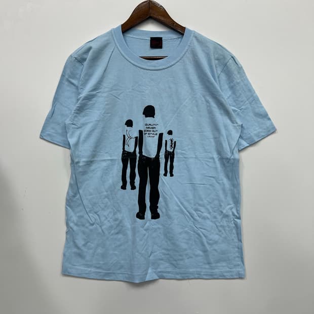 리바이스 하늘색 반팔티