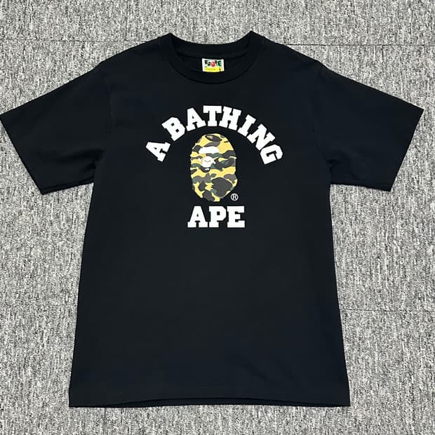 베이프 컬리지 카모 반팔 티셔츠 블랙 S사이즈