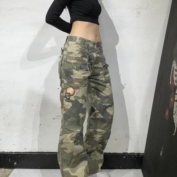 일본 빈티지 베이지 밀리터리 카모 카고 와이드 포켓 디테일 팬츠 
