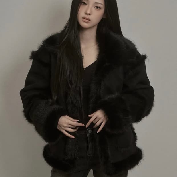 카키포인트 시어링 무스탕 퍼 블랙