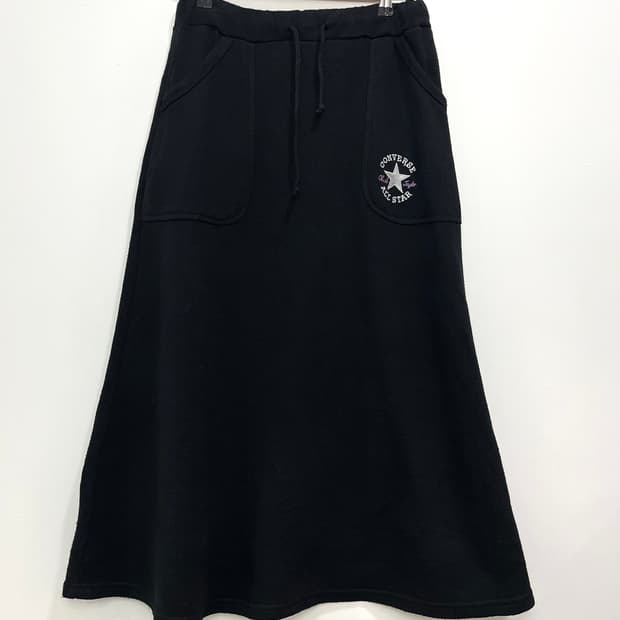 컨버스 올스타 로고 자수 플래어 롱스커트