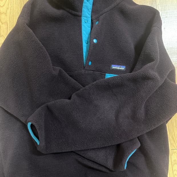 파타고니아 신칠라 옵시디안 플럼