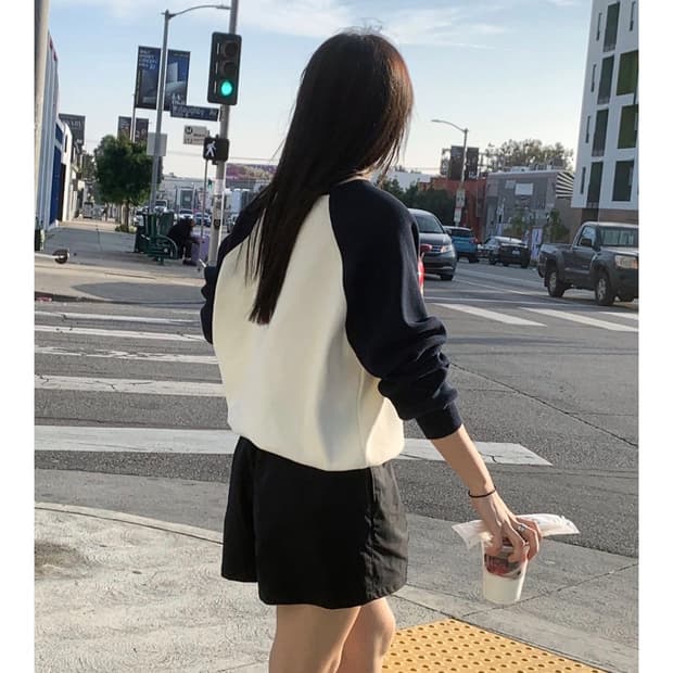 헤이그 나그랑 스웨터 네이비