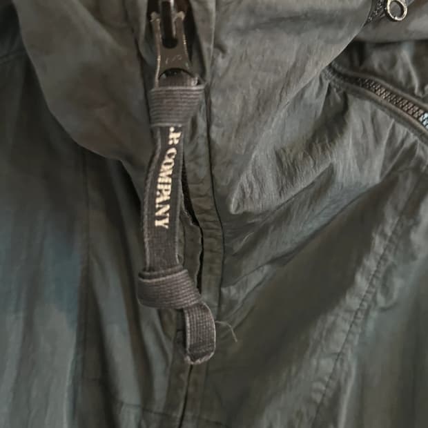 cp컴퍼니 chrome r 후드자켓