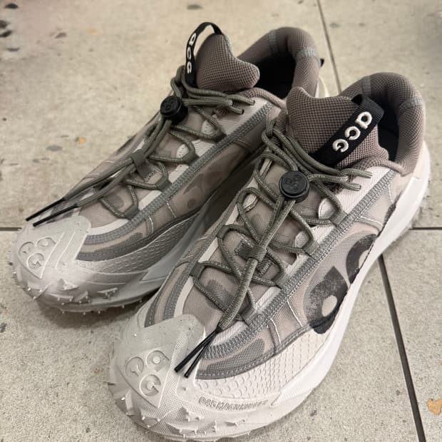 나이키 acg 마운틴플라이 라이트 아이언 오어 블랙