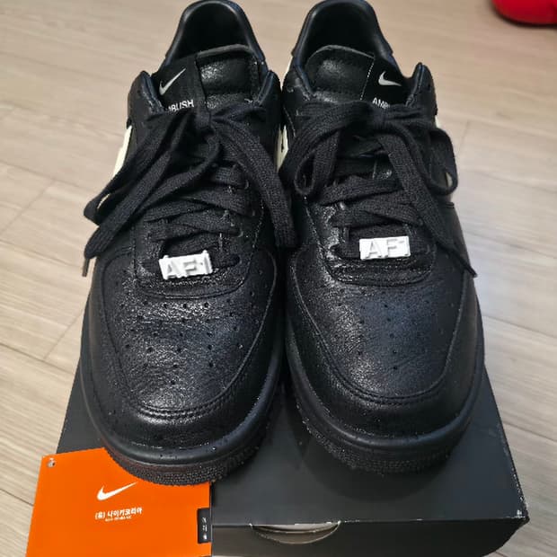 나이키 앰부시포스 260사이즈 택포19만