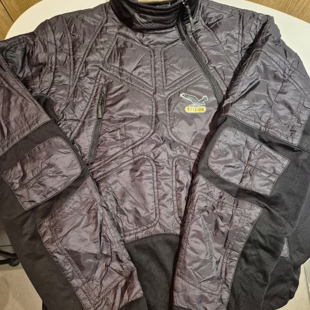 살레와 알파인 익스트림 테크웨어 블랙 95~100 판매합니다