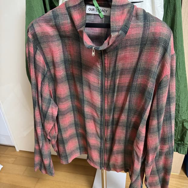 아워레가시 슈렁큰 집업 자켓 판매합니다!