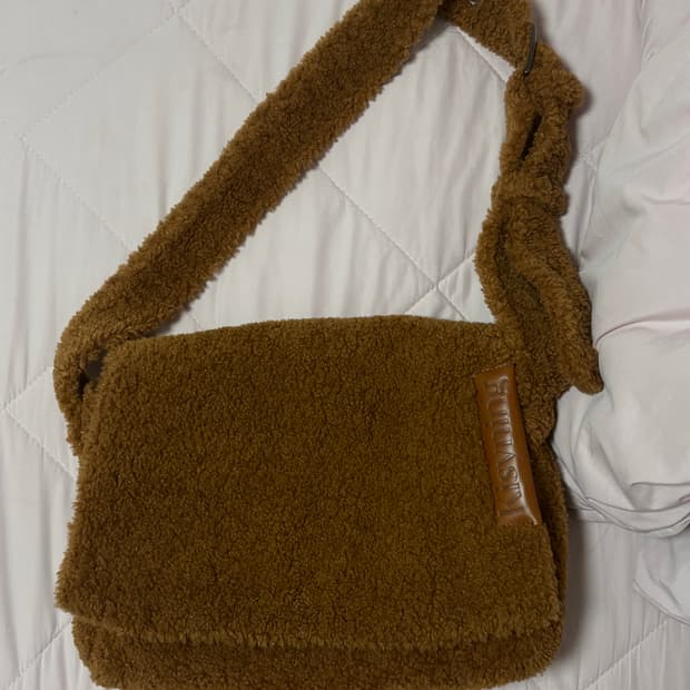 키시닝 뽀글이백 브라운