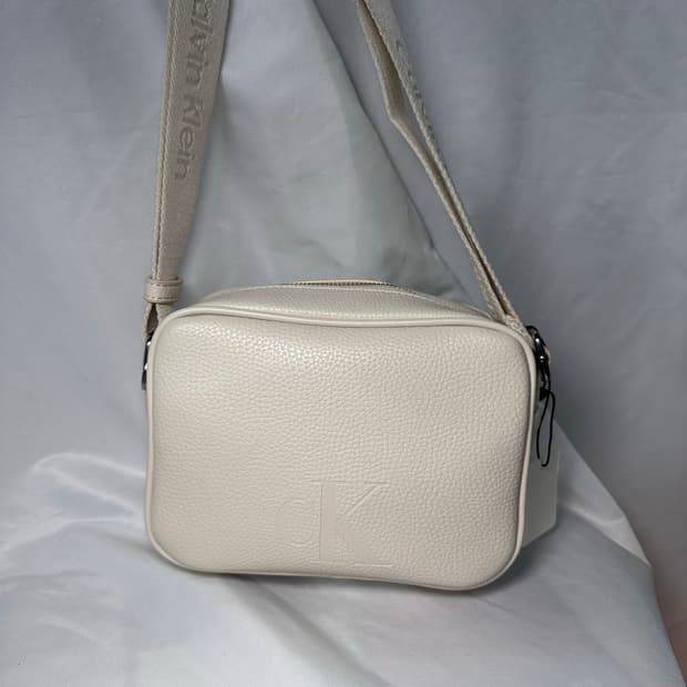 🧳캘빈클라인 카메라백