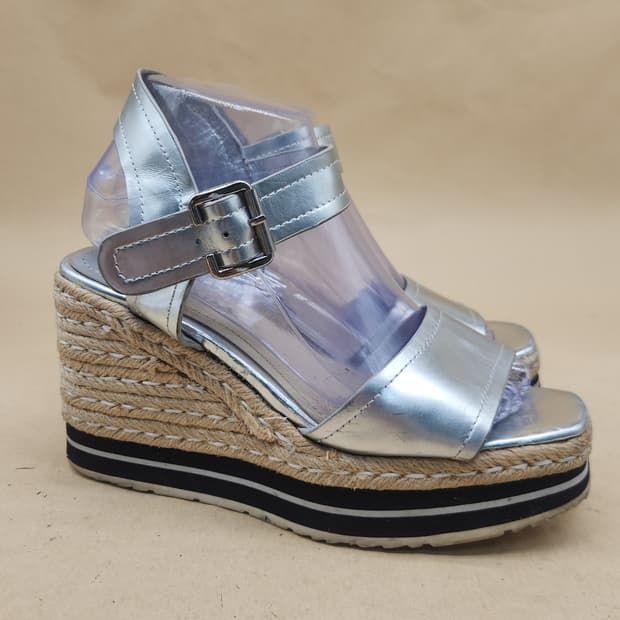 프라다 에스파듀샌들39 250 굽10