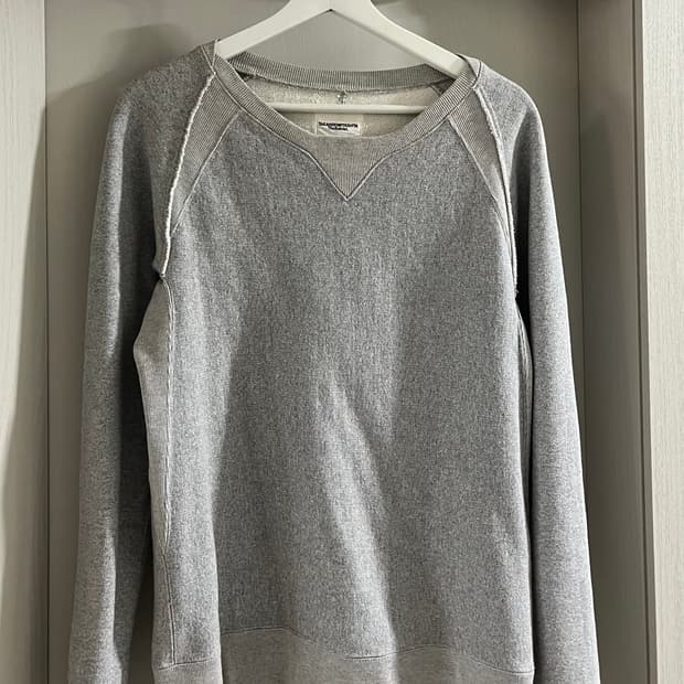 [44] 솔로이스트 스웻셔츠