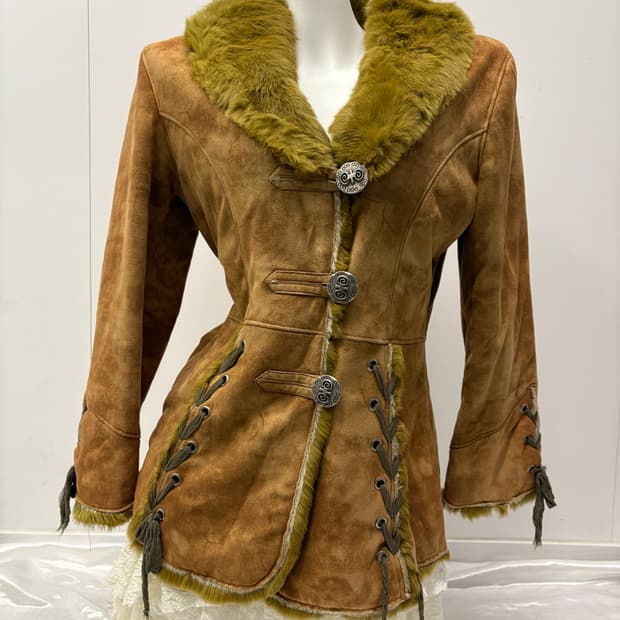 리얼퍼 아일렛 무스탕