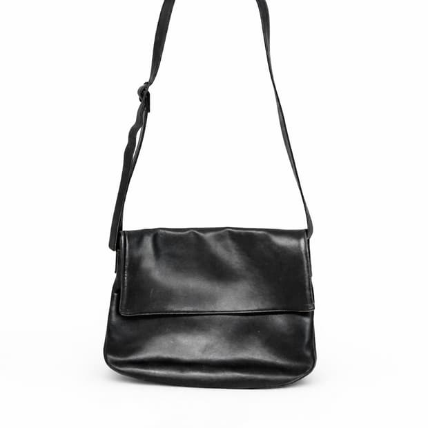 이세이미야케 아카이브 im product 소가죽 숄더백