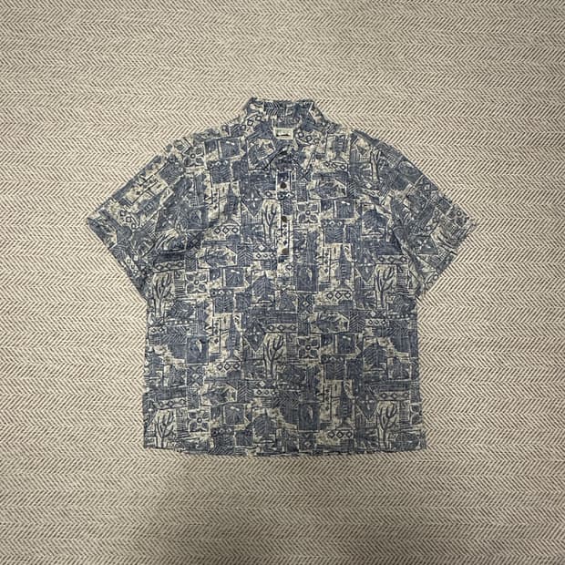 VINTAGE usa made hawaiian shirt half