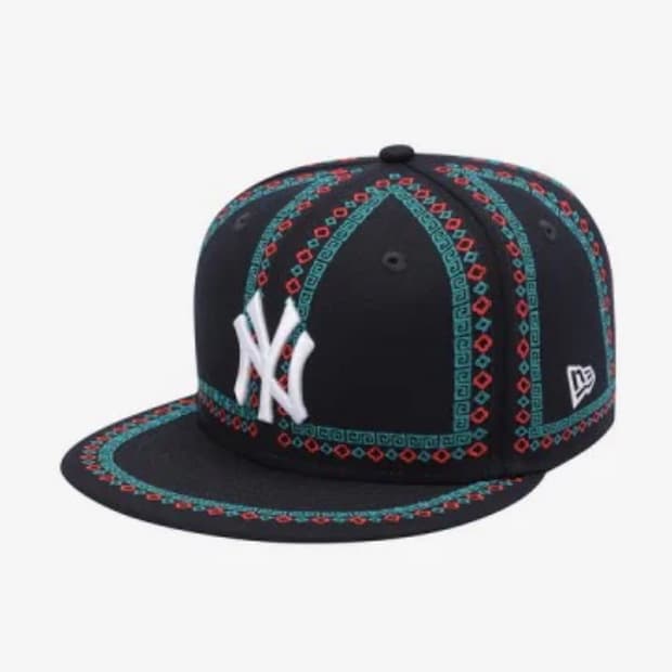 뉴에라 페이즐리 피티드캡 새상품