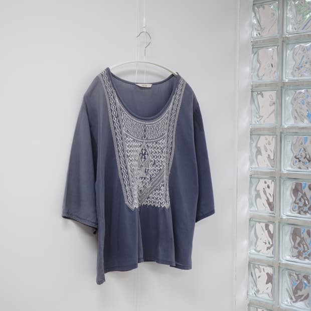 Shuca sora sleeve tee