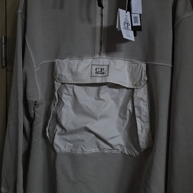 팔라스 x C.P. 컴퍼니 후드 스톤 - 25SS 국내판 XXL