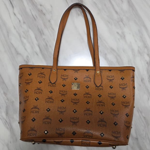 MCM 비세토스 스터드 쇼퍼백