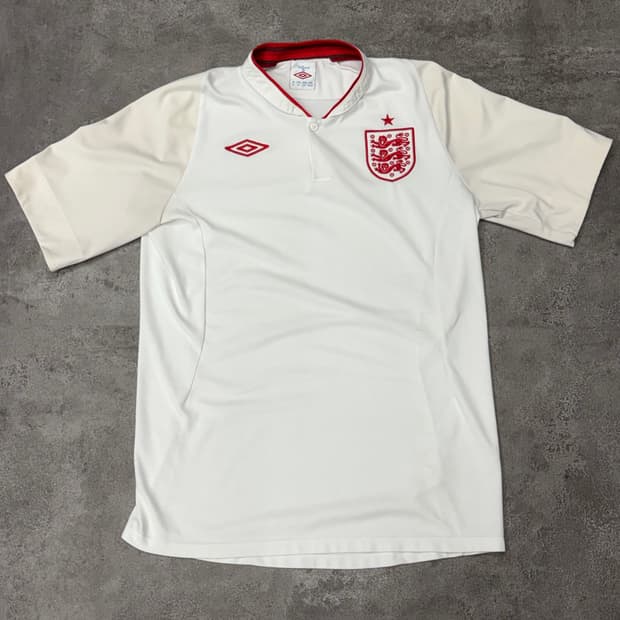 England 2009-10 Home Umbro Football Jers
