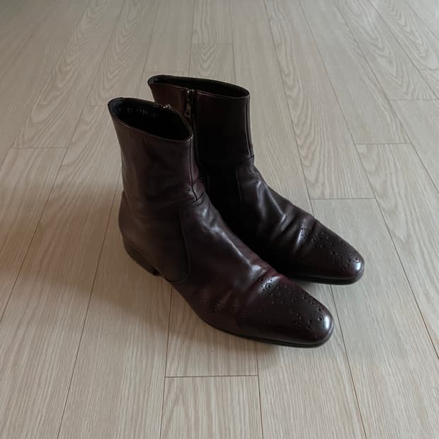 [260] 프라다 메인라인 집업 윙팁 부츠