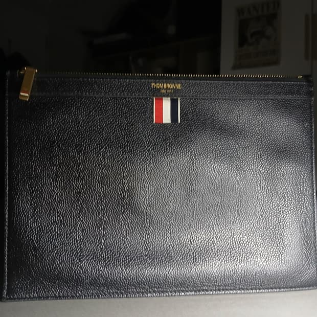 톰브라운 클러치 백 팝니다 !