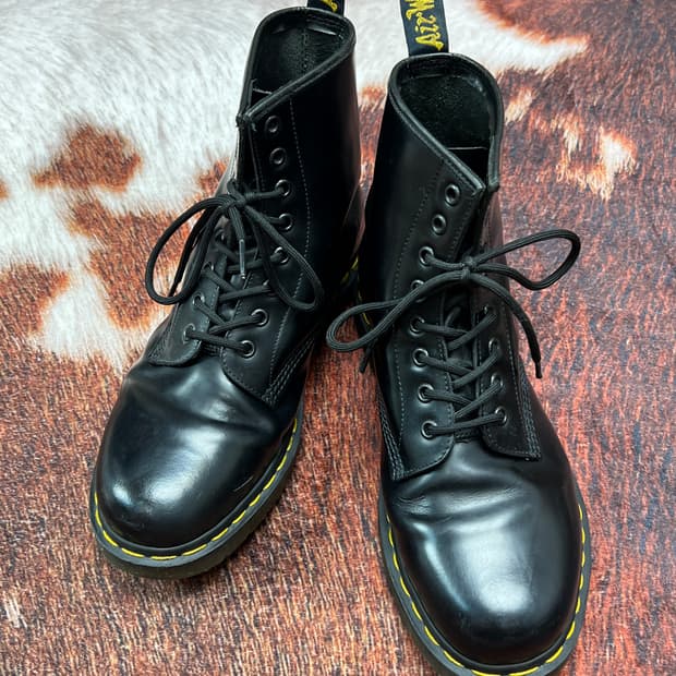 [260] 닥터마틴 1460 스무스 8홀 워커 블랙