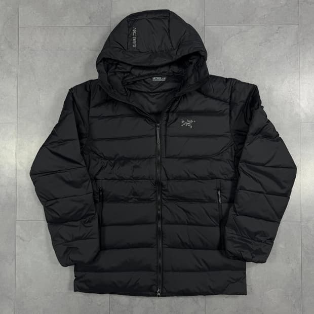 아크테릭스 경량패딩 블랙