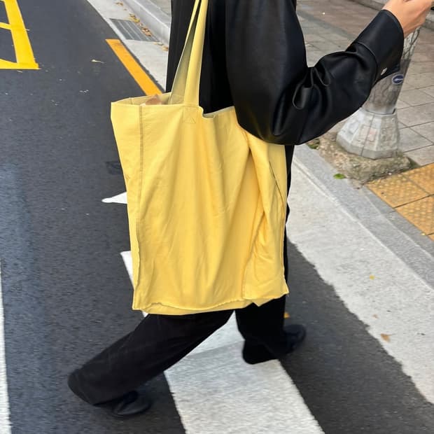 마리암 나시르자데 가방