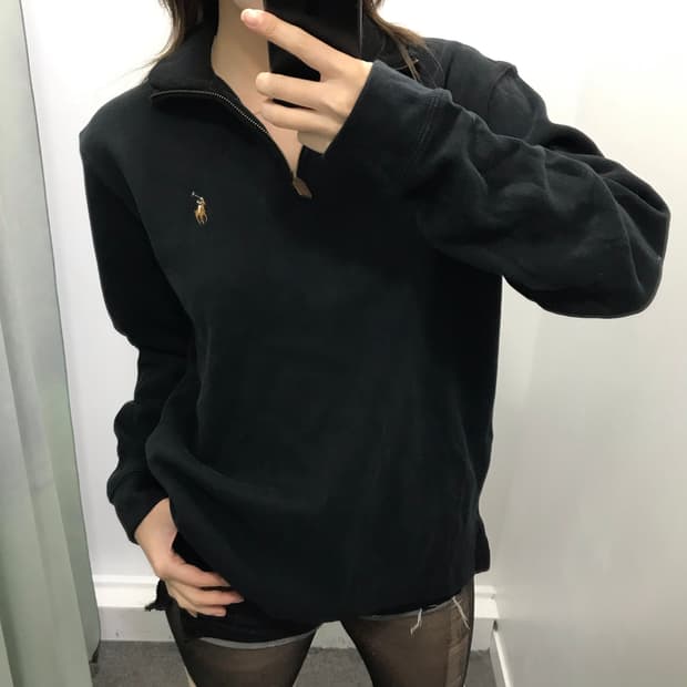폴로 블랙 반집업 맨투맨니트