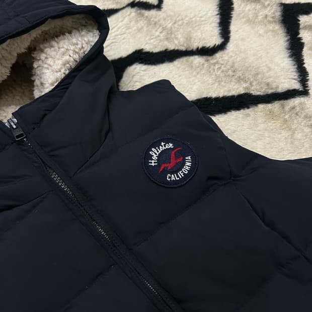 [S]홀리스터 쉐르파 후드 패딩조끼/짙은네이비/슬림