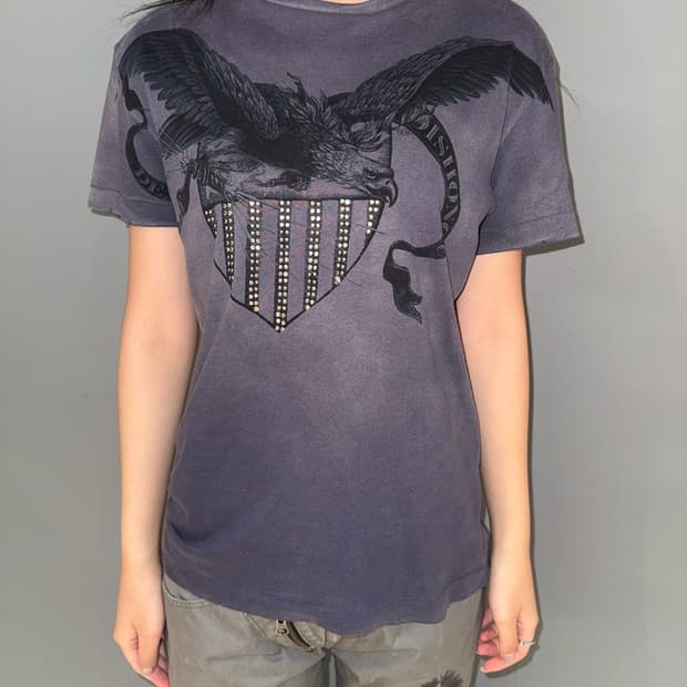 Eagle printing stud point tee