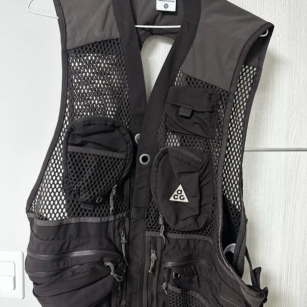 Nike ACG Buttles Vest Velvet Brown