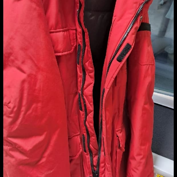 데싱유나이티드패딩.  XL