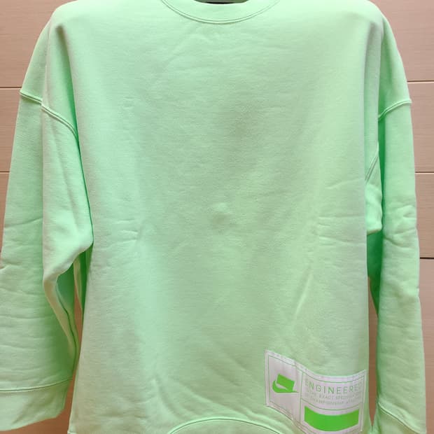 나이키 엔지니어드  맨투맨 크루탑 오버사이즈(미착용 새상품)