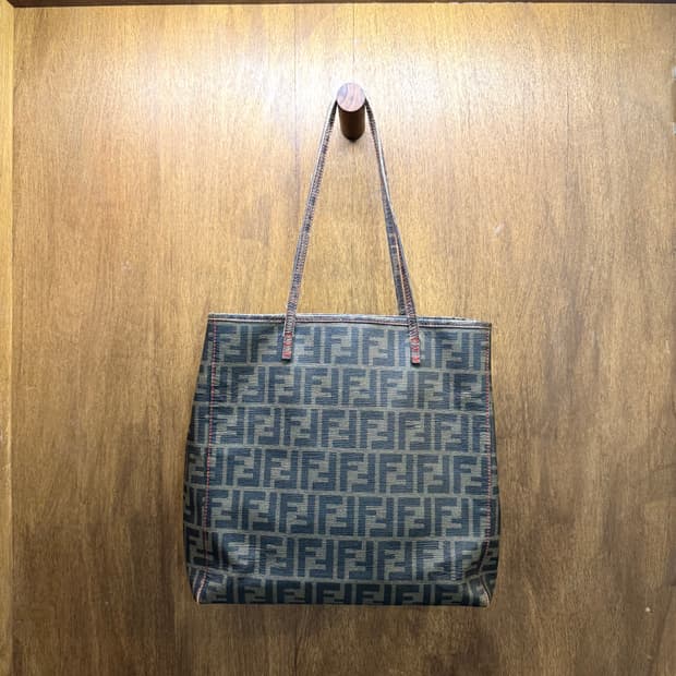 FENDI 펜디 주카 숄더백