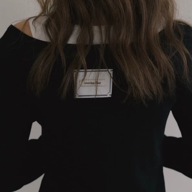 오버듀플레어 스쿱넥 티셔츠 블랙