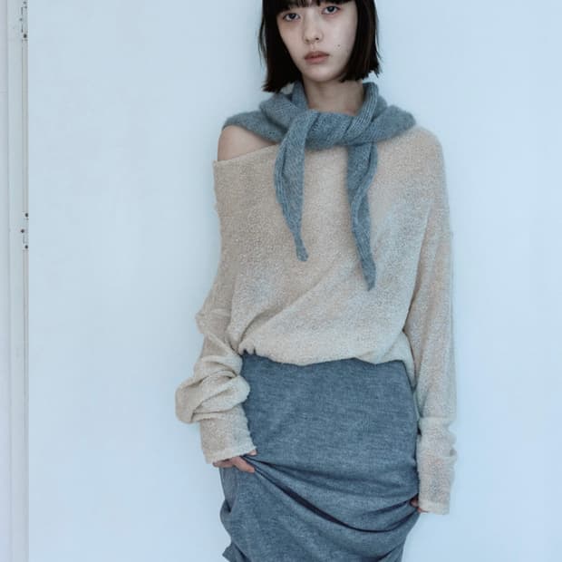 킨드레드 오프숄더 울 부클 풀오버 - ecru