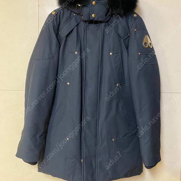 무스너클 골드라인 패딩