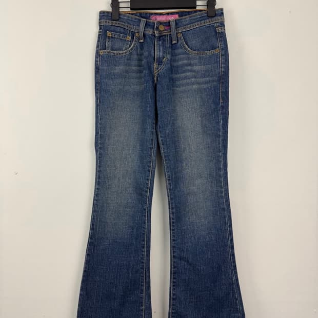 리바이스 518 로우웨이스트 부츠컷 데님팬츠