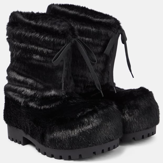 Balenciaga alaska fake fur ski boots 42