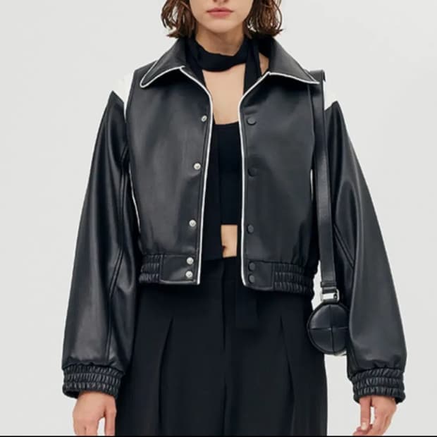 바비브라운 VIVA BROWN 배색 레더 바시티 크롭자켓 프리사이즈