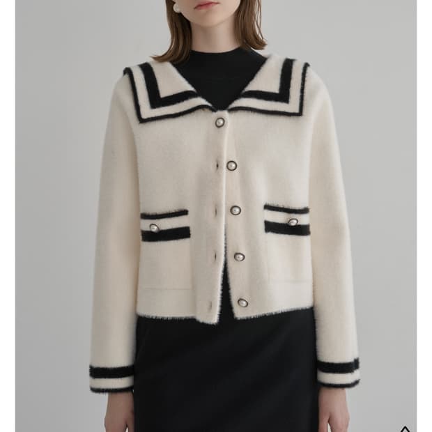 아틀리에 나인 헤어리 세일러 카라 가디건 (새상품)