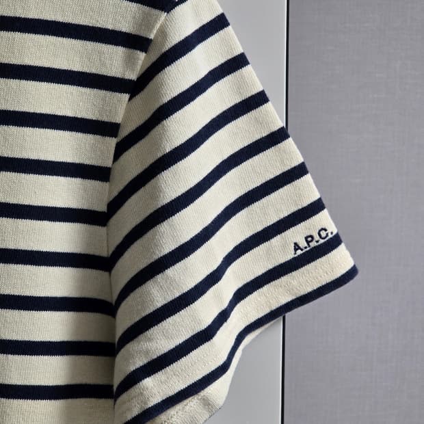 A.P.C. 스트라이프 사이드로고 반팔 티셔츠 L사이즈