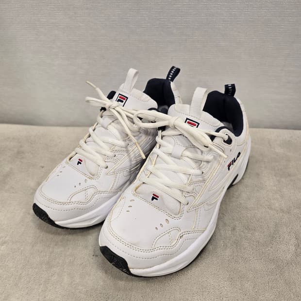 휠라 흰색 운동화 245