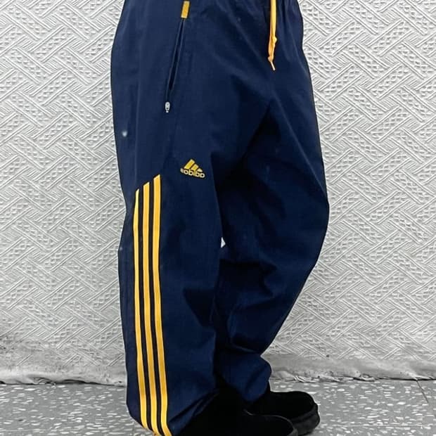 아디다스 레트로 빈티지 네이비옐로우 트랙팬츠 100 C07709
