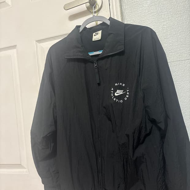 나이키 스포츠웨어 우븐자켓 바람막이
