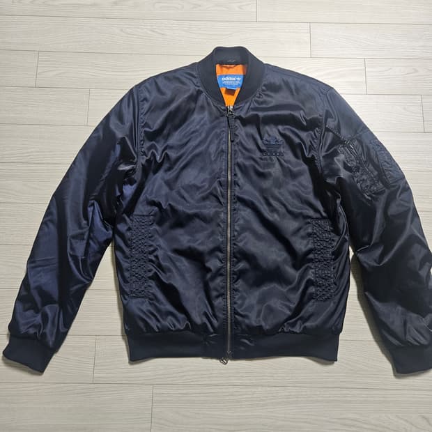 아디다스 맨투맨 회색 M